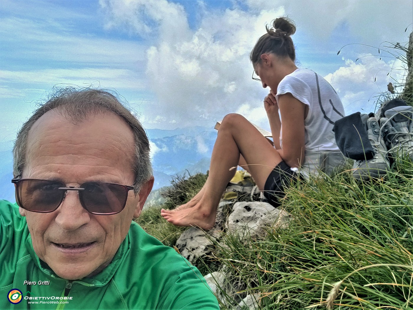63 Erica, dopo il pranzetto, pausa lettura!.jpg